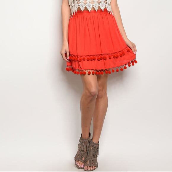 Pom Pom Skirt Tassel Red - Picture 2 of 7